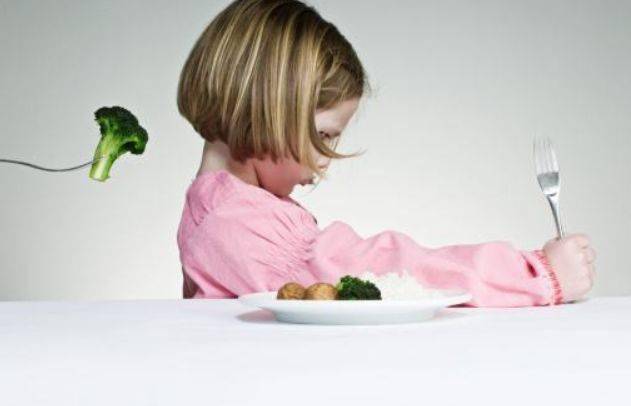 熟睡中|5岁男童幼儿园熟睡中死亡！很多家长都经常说因为大人的一句话