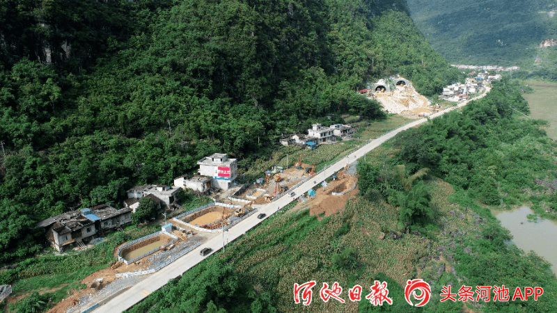 来宾至都安高速公路项目建设火力全开