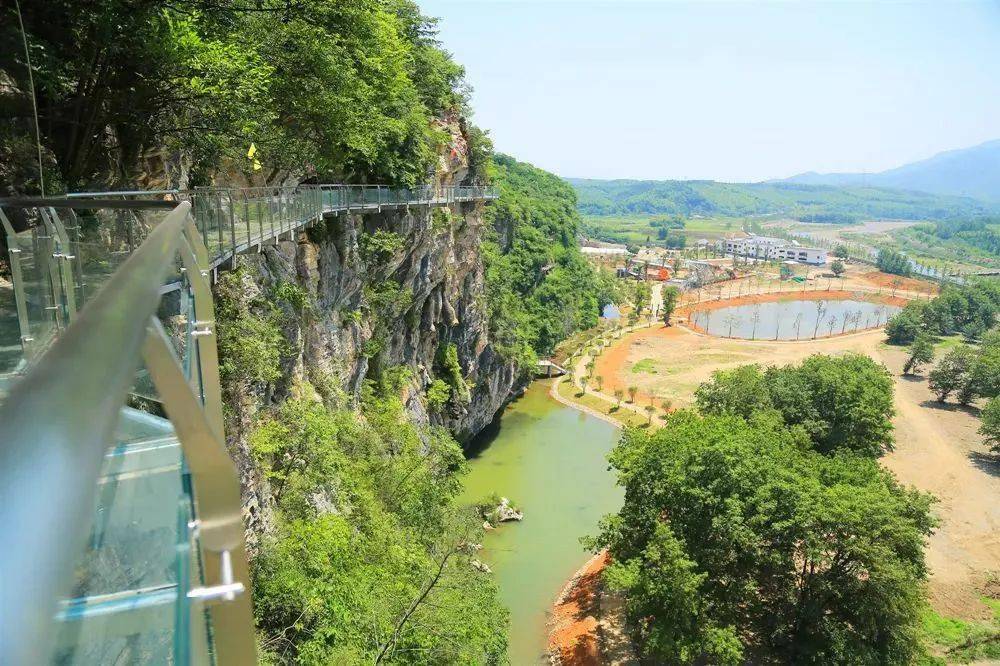 夏日清凉之旅:7月11日独家首发,泾县月亮湾牛肝马肺景区,水上乐园一