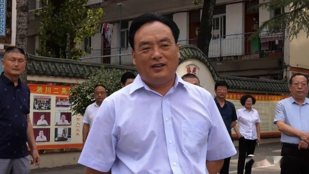 县委书记卢捍卫,县长杨红忠巡察高考前准备工作
