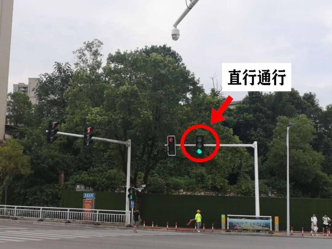 车友注意了!萍乡这个十字路口红绿灯更换通行信号了