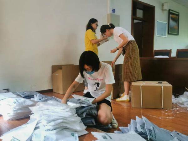 林大|北京林大：班主任将学生大一写下的誓言装进毕业“寄”