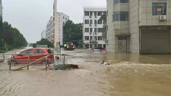内涝|湖北黄梅500名考生受困内涝 百余名考生未能按时考试
