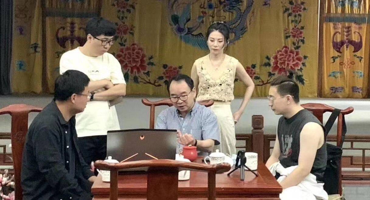 京剧|四大美人搭五大丑角，京剧《五丑四美图》为年轻人新编戏