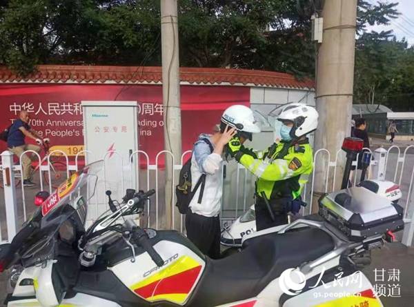 高考|兰州公安交警300余辆“金城快骑”全力护航高考