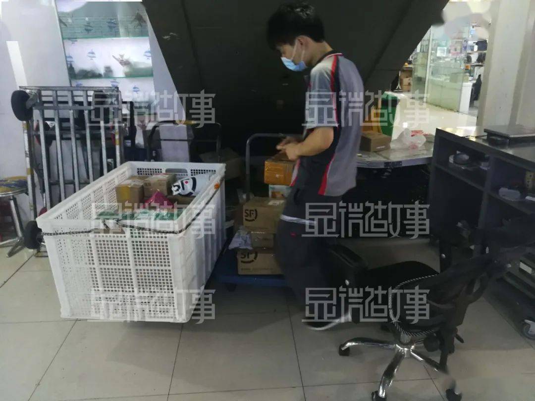“美妆圣地”华强北：供货全国网红，没100万别