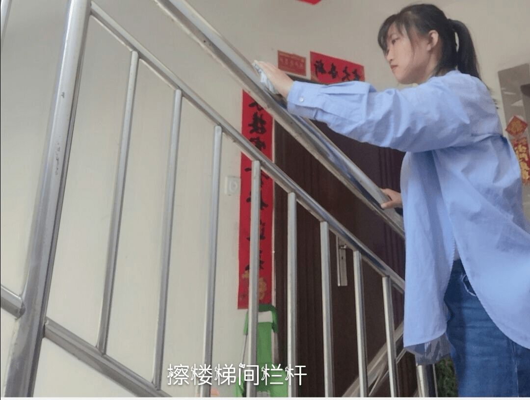 让我意识到了作为一个新时代的大学生,不光要好好学习,劳动实践活动
