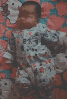 搞笑GIF:我将就做你将就吃,不行咱还有泡面做备胎!