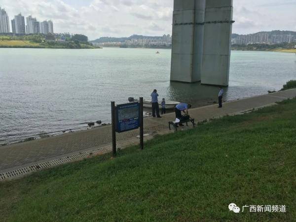 因孩子哭闹，1岁婴儿被妈妈抛入江中溺亡……网友：悲剧本可避免