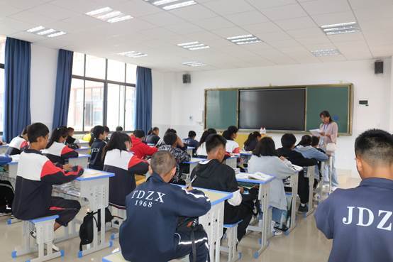 兰坪|中交兰坪学校迎首批新生 教育扶贫落到实处