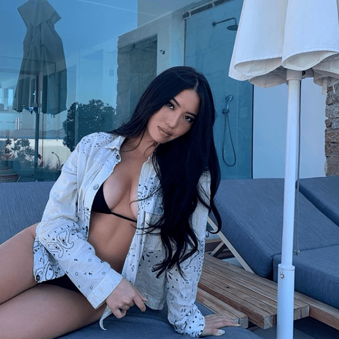 Esther|身材不输卡戴珊的华裔女鞋头，连Kylie、A妹都抢着帮她带货！