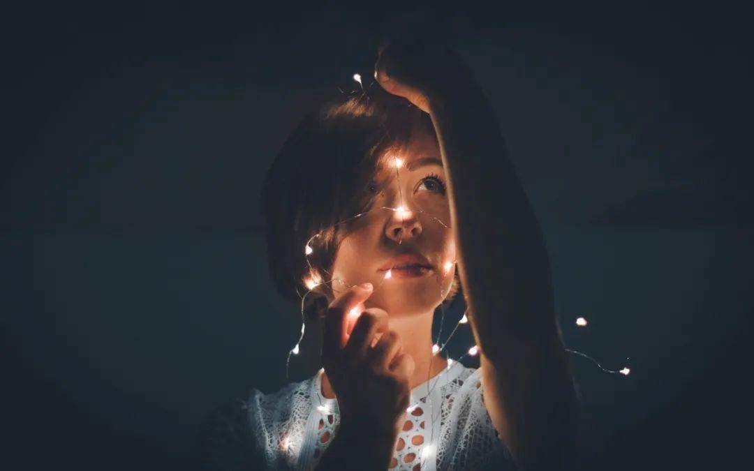 进行|广角逆光高低调小清新夜景人像宠物鸟等，29种题材拍摄技巧