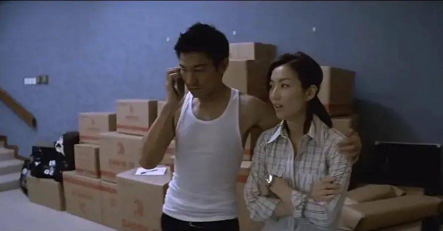 服装|深扒悬疑片服装隐喻：穿成这样能活命