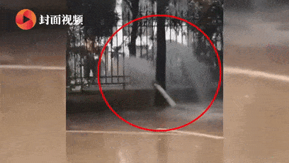 江铃瓦|暴雨后相邻两小区对向排水，物业回应：以牙还牙！