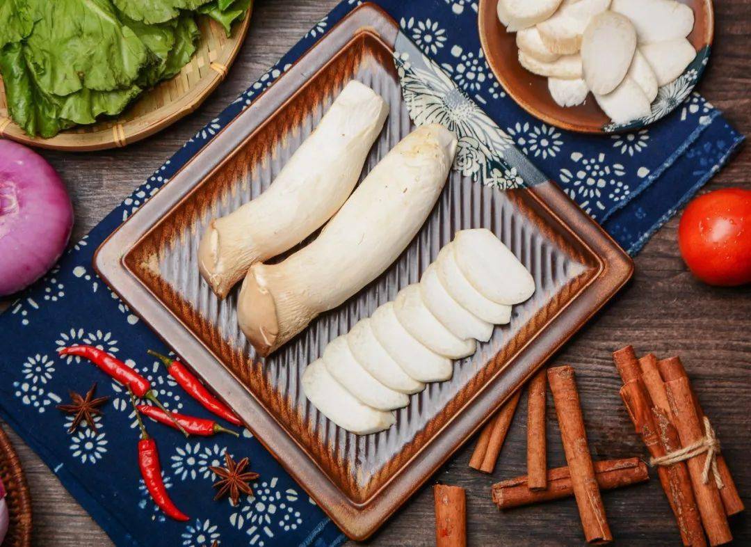 五花肉|介绍一下这位“饭”圈好朋友今天