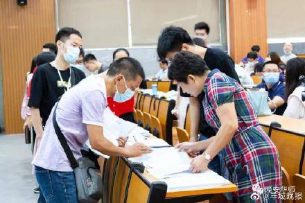 高考|现场直击｜广东高考评卷今天正式开始！网友：老师，请手下留分