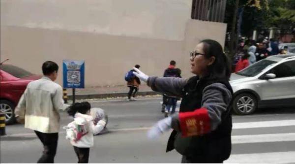 志愿队|山水黔城里有支志愿队 六年来护航上学路