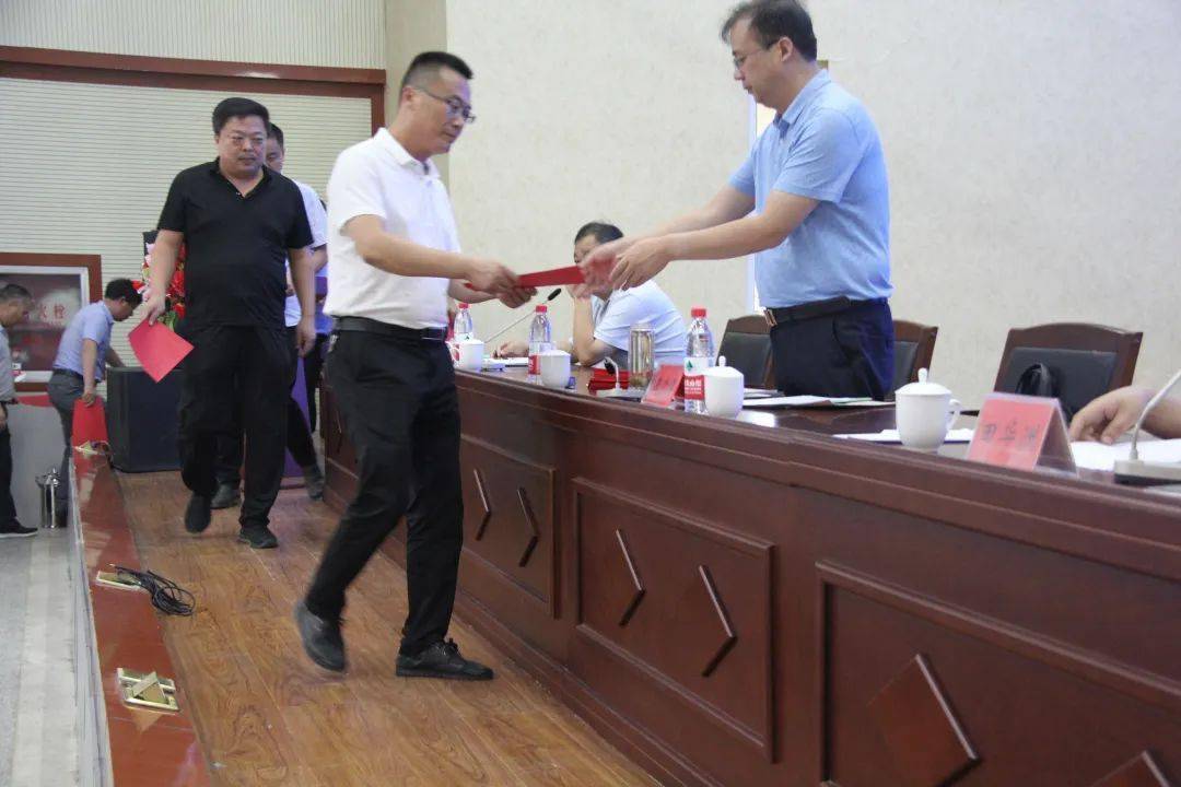 镇平县召开2020年中招考务会议!参与中招考生们共计10958人