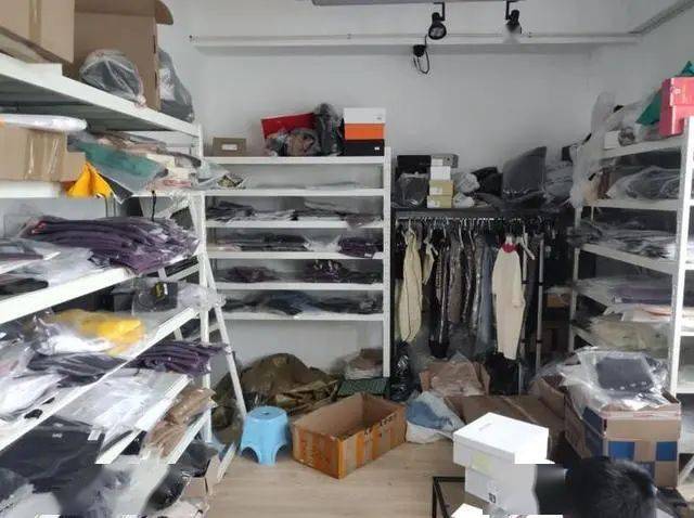 全家|28岁姑娘全家被抓，“爆款奢侈品”卖了3000万！有人明知假的照样下单