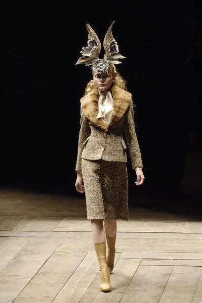 Jennie|继A$AP Rocky之后，Jennie、Kylie等人的种草又让蝴蝶元素在今年爆火。