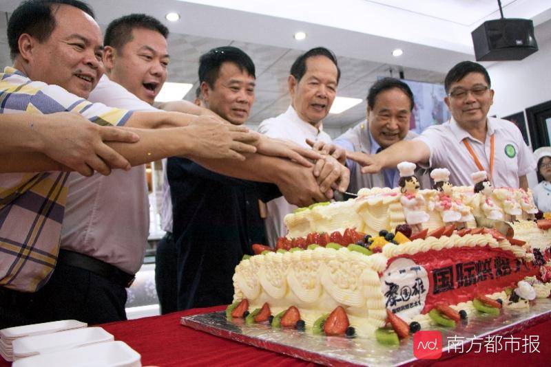 国雄|烘焙大师黎国雄广州技校开工作室授徒，希望粤菜比赛引入国际标准