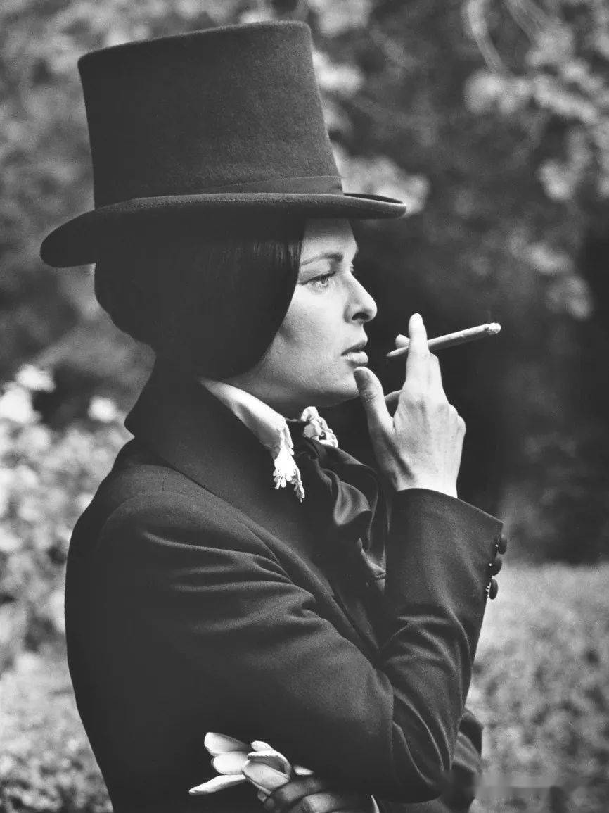 女人抽雪茄从乔治桑开始