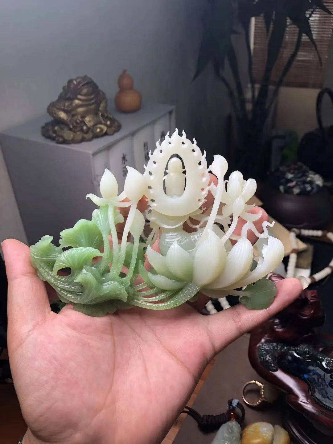 钻石|突发！缅甸帕敢地区300多米高的矿堆坍塌，近200名矿工被冲走！