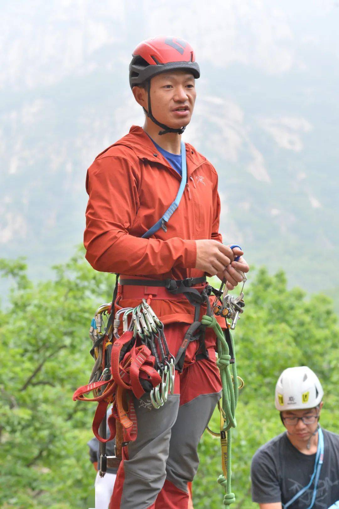 岩壁|传奇攀岩者开班授课，开启你的第一次岩壁攀岩体验