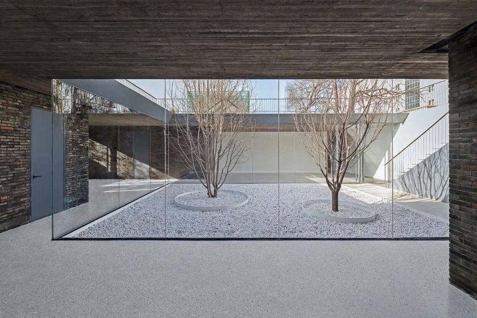 什么叫超白玻璃 d0d60784f06544b9b8765fe39421e219.jpeg