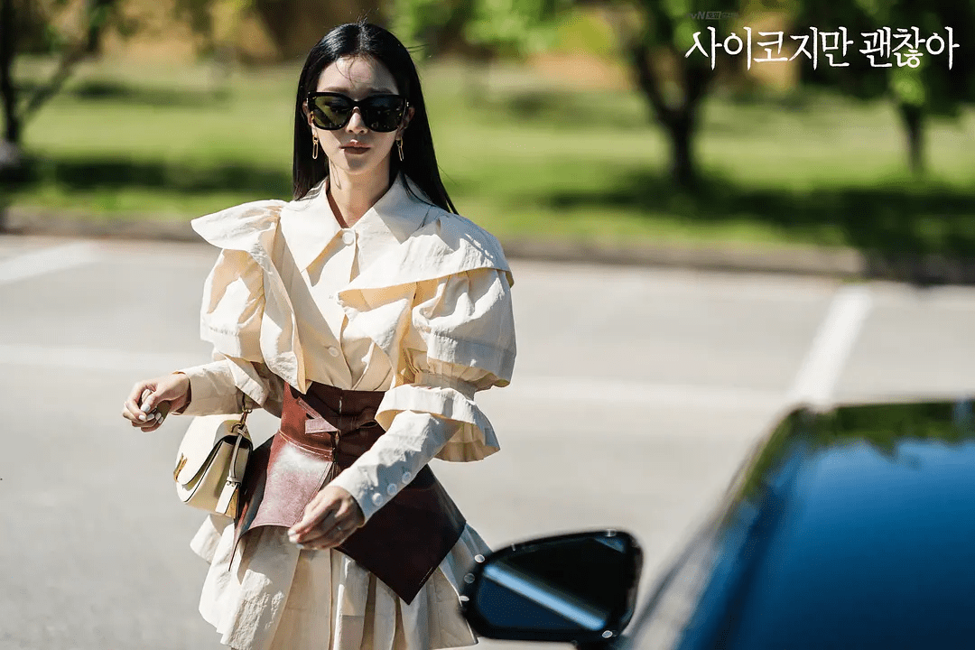 魅力|一半魔女,一半公主,虽然是精神病但够有魅力就没关系