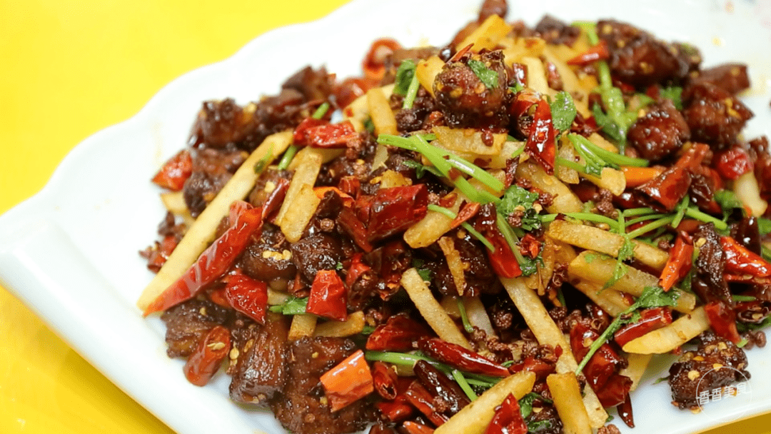 烧烤摊|居然是烧烤店的隐藏吃法挑战认知的特色菜