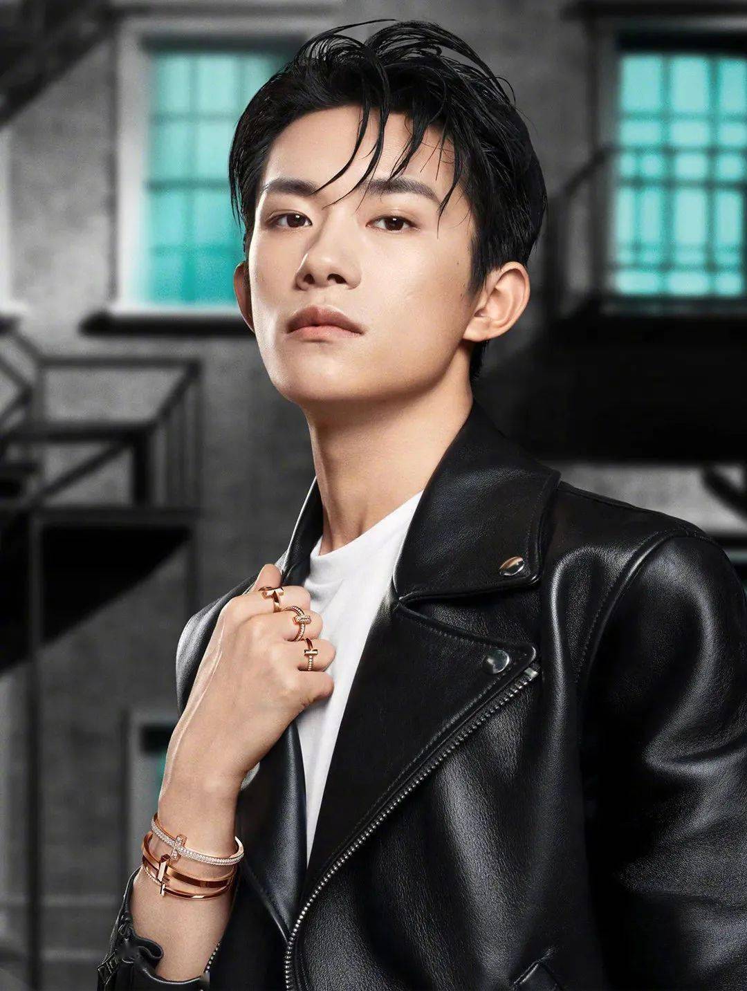 项链|也许你和万茜 泫雅 Jennie衣品的距离，只差这几件配饰的运用！