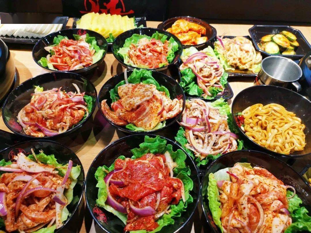 五花肉|酥嫩爆汁！【火遍长沙的“网红烤肉”】78元抢门市价235元 柒酒烤肉 3-4人餐！现切现拌