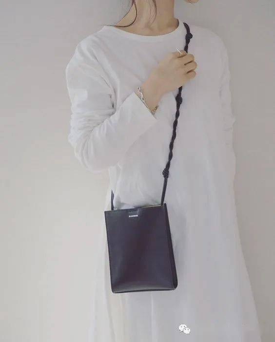 Tangle|团购 | 此生必收单品:极简美学代表作JS扭结相机包