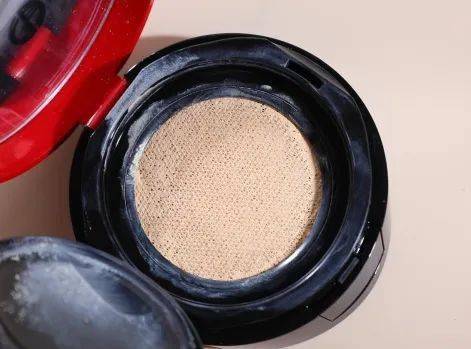 气垫|想碾压大牌还缺点实力，这届国货气垫全部翻车？