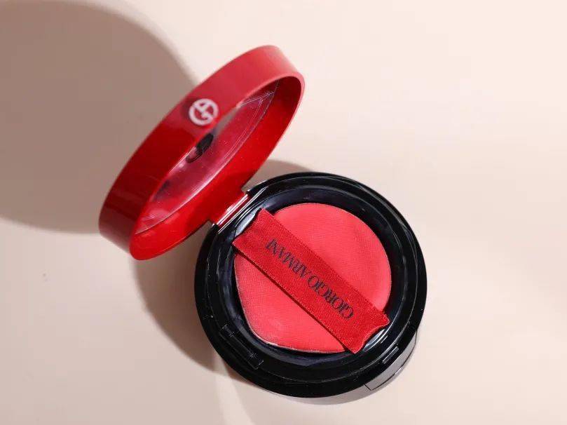 气垫|想碾压大牌还缺点实力，这届国货气垫全部翻车？