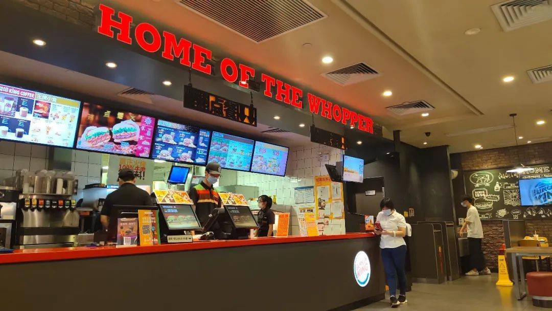 门店|汉堡王“过期”被央视点名，然而广州正佳店依然排长龙……