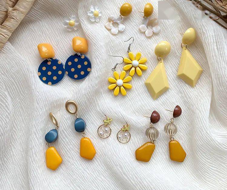 耳环|人狠话不多，厚积薄发的她们到底靠什么赢？深扒了舞台造型后大家都沉默了...