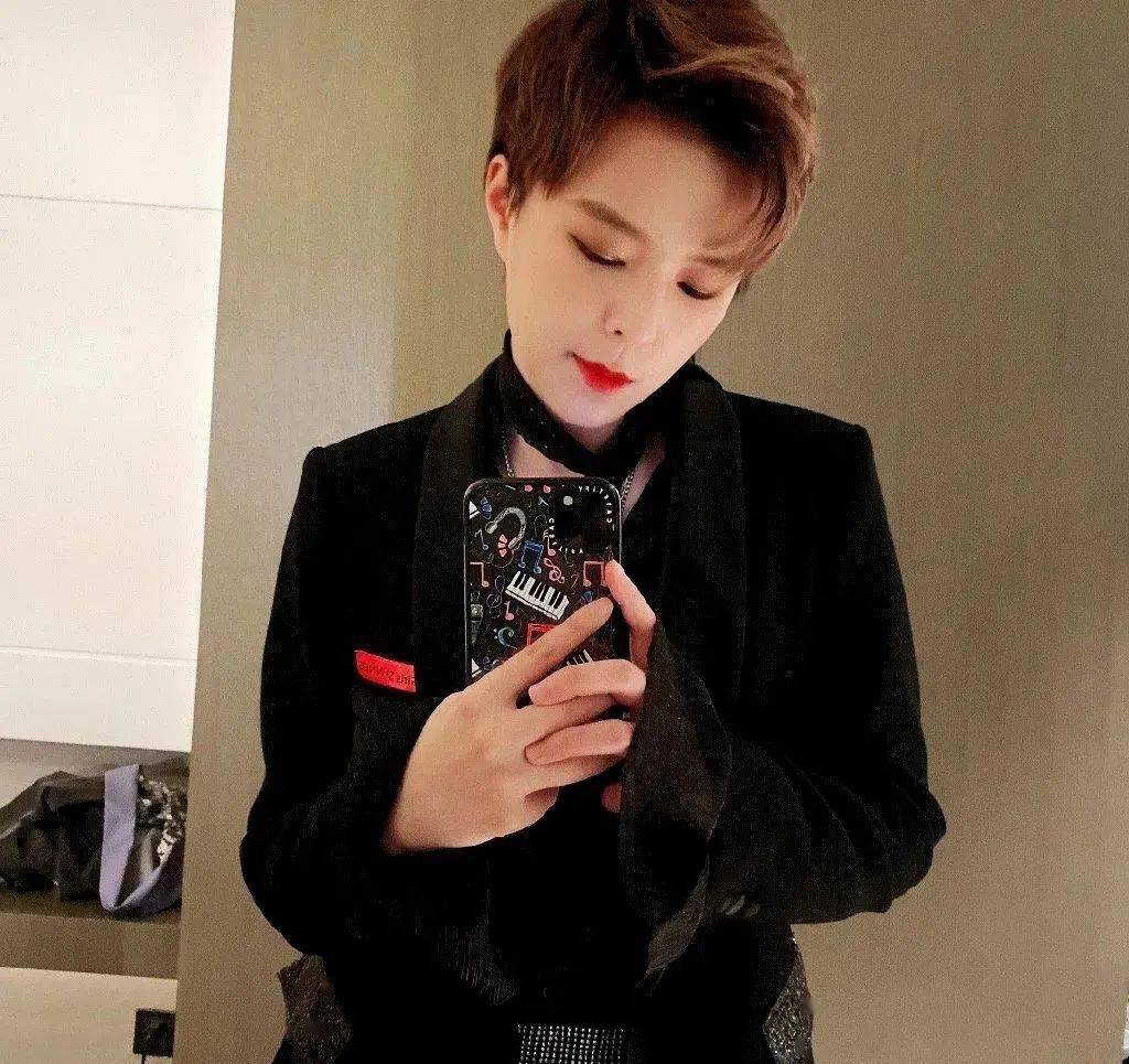 女生|这么帅的女生,不出道就是浪费