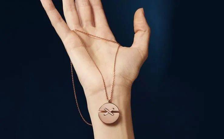 phine|“风雅于型，自在于心”，Chaumet 用珠宝诠释浪漫