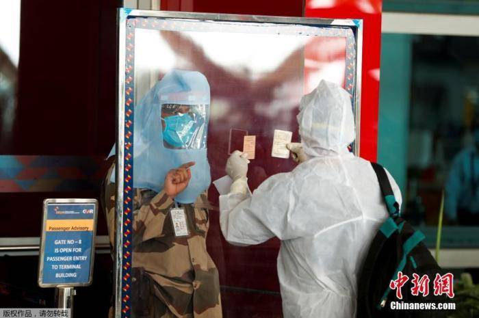 疫情|美国新冠肺炎死亡病例超14万 英国暂停公布新冠病亡数据