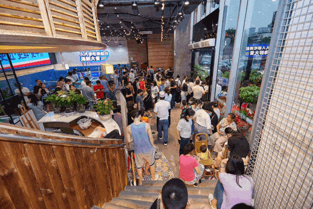 长沙|是什么来头？开业就爆店！惊现长沙海鲜烧烤界的新星之秀