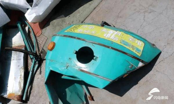 肇事者|青岛：70岁老人被电动三轮撞倒多处骨折，事发后车主“跑”了