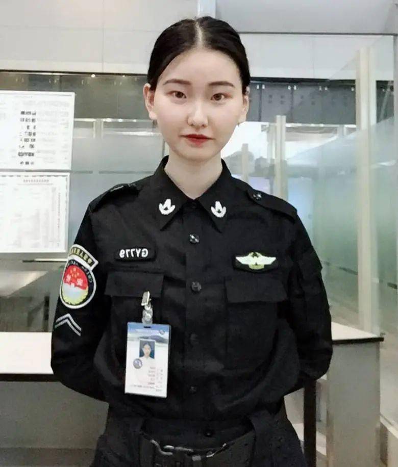 李永纯,贵阳龙洞堡国际机场安检员 毕业证书 学生参加全国统一的成人