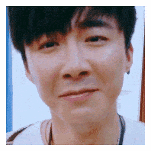 刘宇宁|原来天生的帅哥脸也会被祖传的法令纹困扰着