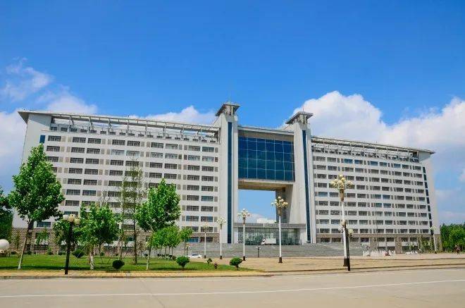 聊城|招生季丨聊城大学“拍了拍”你招生简章了解一下