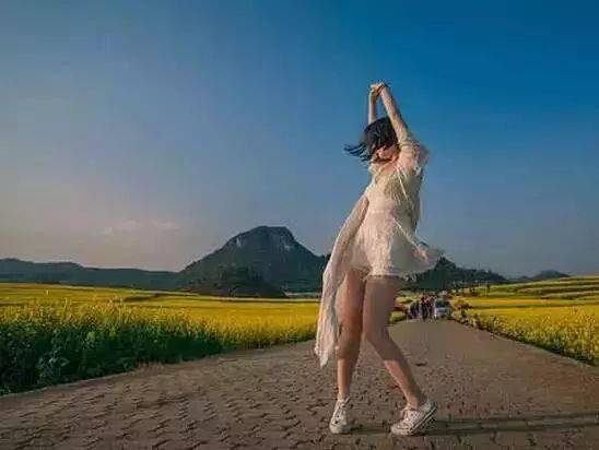 人像|油菜花人像这样拍摄让你秒变旅拍达人！