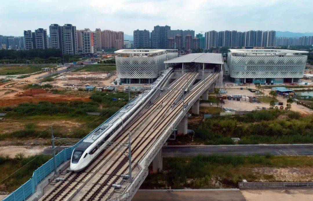 线路开通后将完善清远市轨道交通枢纽,届时从广州花都到清远只需25