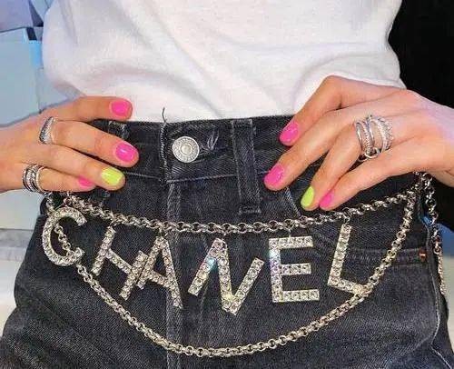 指尖|潮流美甲，藏在指尖的优雅艺术