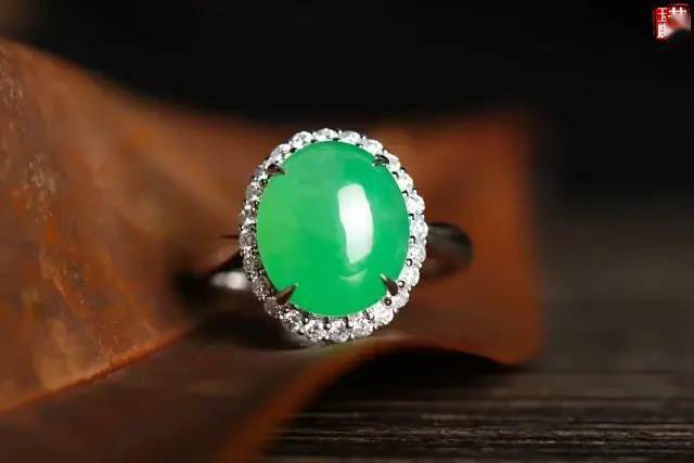 黄金|这些珠宝女人能戴到60岁!能升值,能传世,比黄金高级多了!